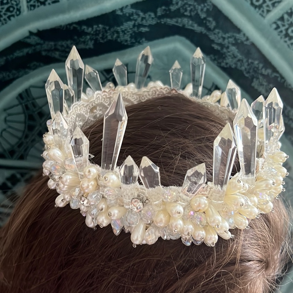 Crown / Princess/ Bride / Pearls and crystal crown 👑Brand New - Picture 4 of 15